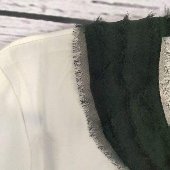 "Chico's" woman's blouse   - Picture 5 of 7